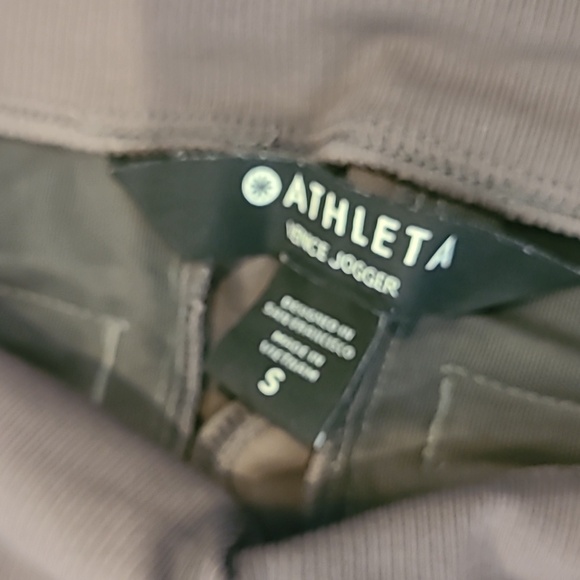 Athleta Venice High Rise Jogger size small. - Picture 6 of 8